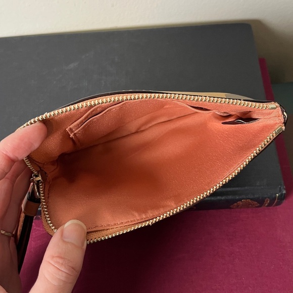 NWOT Coach Corner Zip Wristlet w Multicolor Wild Camo Print Army Girl - Picture 9 of 9